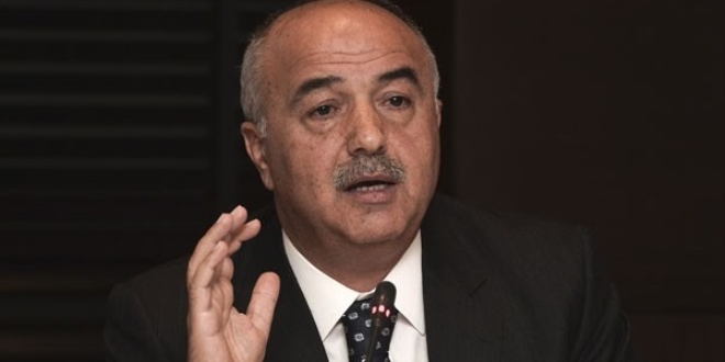 Suriyeli ��rencilere T�rk�e ders geliyor