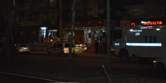 Diyarbakır'da 'acil dışarı çıkın' çağrısı karşılık bulmadı