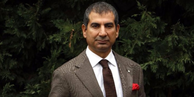 Eski vekil, CHP'li belediye ba�kan�n� �ikayet etti