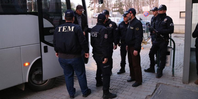 Proje yolsuzlu�unda 8 ki�i adliye'ye sevk edildi