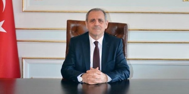 Vali kalp krizi geçirdi, durumu kritik