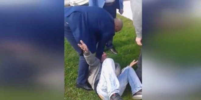 MHP'li ba�kan, uyu�turucu sat�c�s�n� tekme tokat d�vd�