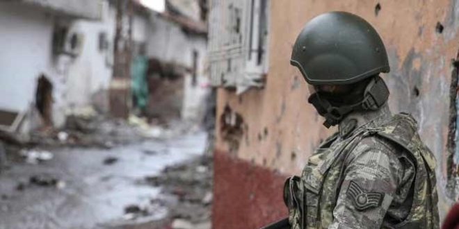 Surlardaki deliklere PKK dolgusu
