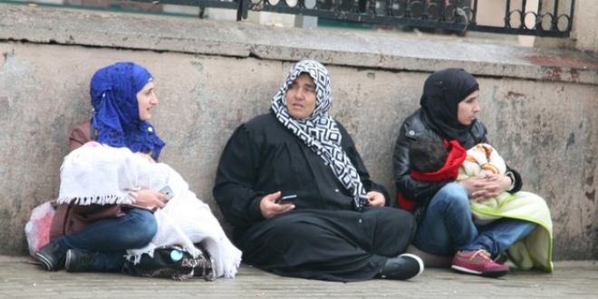 Konak'ta 'Mülteci Meclisi' kuruldu