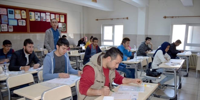 Baba oğul YGS heyecanını birlikte yaşadı