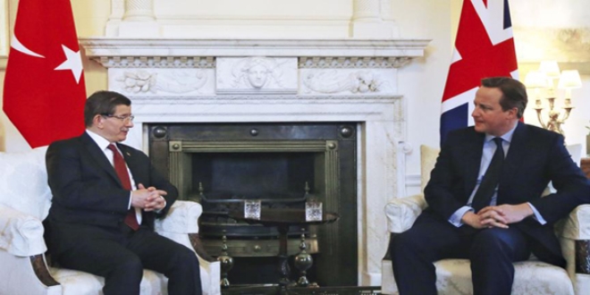 Cameron'dan Davutoğlu'na taziye ve destek mesajı