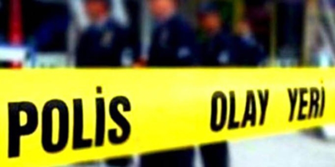 Polis memuru eşi ve 2 çocuğunu vurup intihar etti