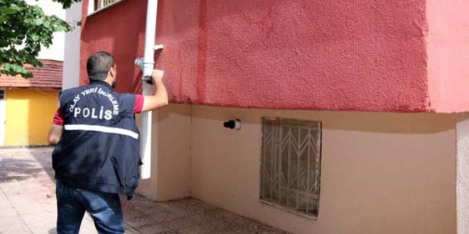 Doktorun evine giren hırsızlar 1 milyon TL'lik ziyneti alıp kaçtı