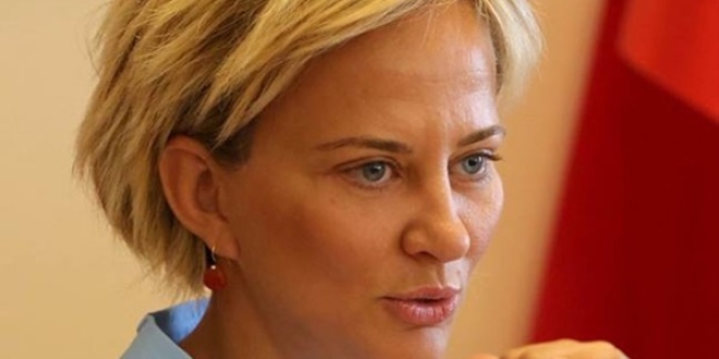 Aylin Kotil CHP'den istifa etti