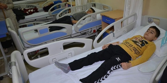 Ordu'da 28 ��renci g�da zehirlenmesi ��phesiyle hastaneye kald�r�ld�