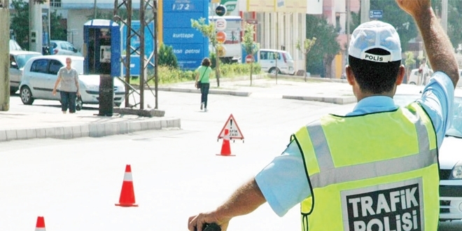 AYM, trafik cezasn iptal ettirdi, dava yeniden grlecek