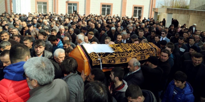 Muhtar, hastalık sonucu hayatını kaybetti