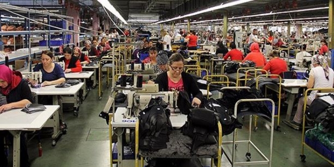 �stihdamda hizmet sekt�r� rakipsiz