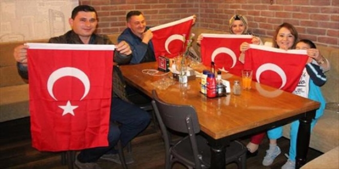 Teröre karşı 'Türk Bayrağı' kampanyası başlatıldı