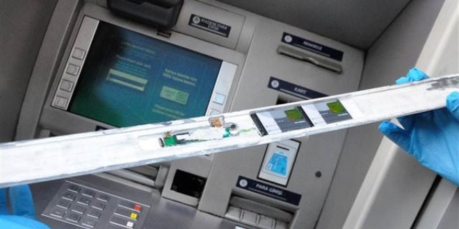 Dikkat! ATM'den kart kopyaladlar
