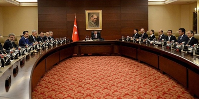 Bakanlar Kurulu, Davutoğlu başkanlığında toplandı