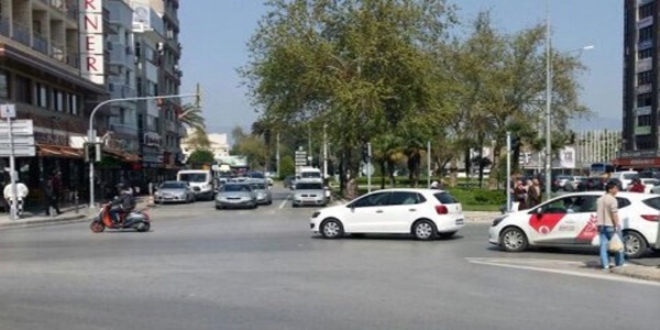 İzmir'de terör korkusu sokakları boşalttı