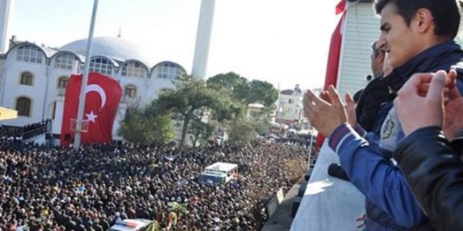Şehit komiser yardımcısını, Hatay'da 10 bin kişi uğurladı