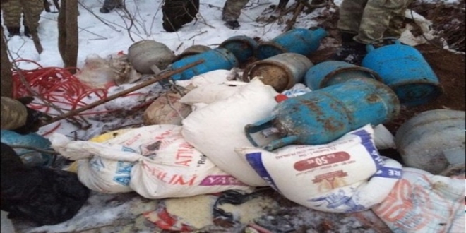 Ter�ristlerin s���naklar�na komandolardan operasyon