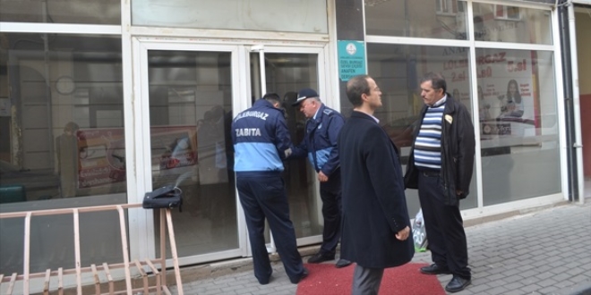FETÖ/PDY bağlantılı iki dershane mühürlendi