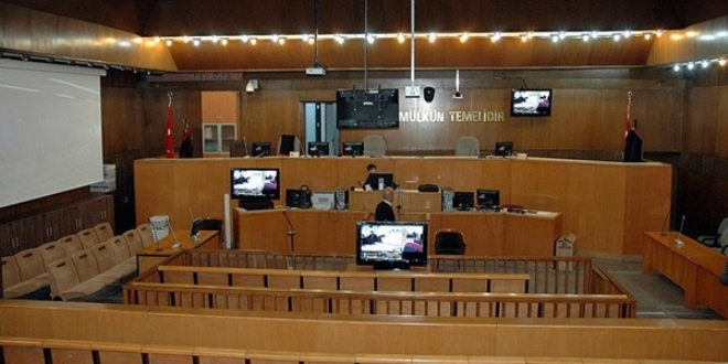 Cumhuriyet ve Birgün gazetelerine 'terör' soruşturması