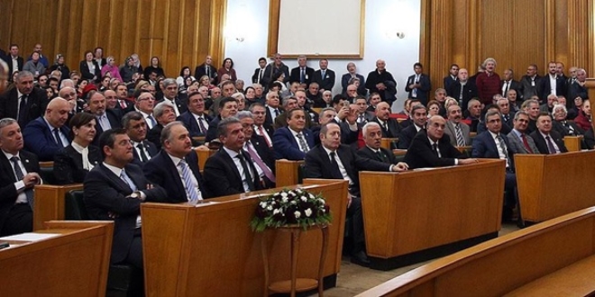 CHP Grubu'ndan milletvekillerine uyarı