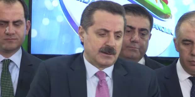 'Ekmeğimizi böleriz ama vatanımızı asla böldürtmeyiz'