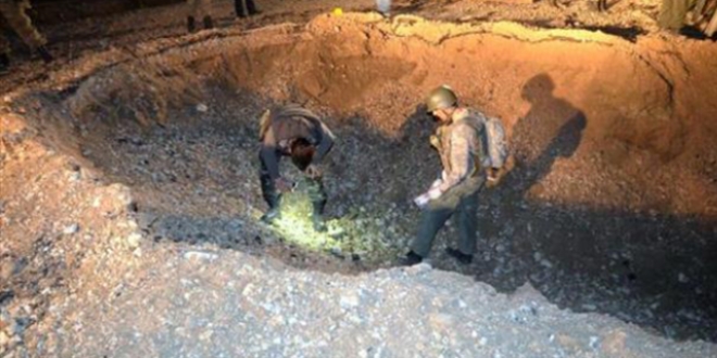 Diyarbakr'da yola yerletirilen 400 kiloluk bomba imha edildi