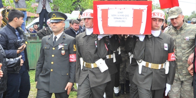 Şehit Uzman Çavuş Etiz, son yolculuğuna uğurlandı