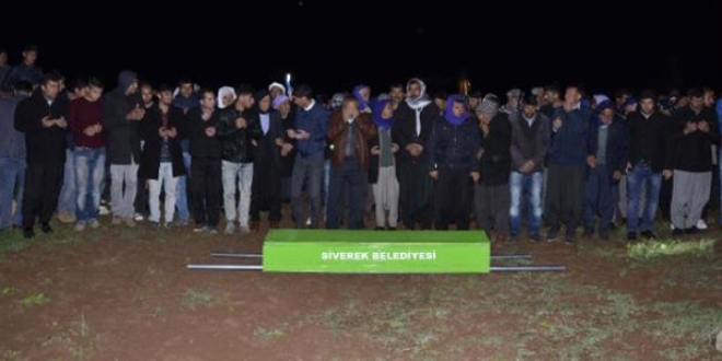 Şehit muhtar memleketinde toprağa verildi