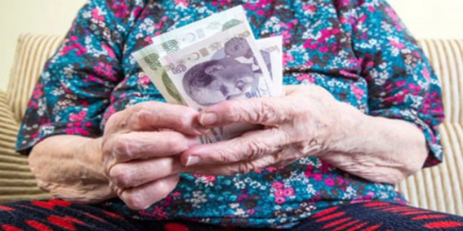 Torunu işe giren dedenin 65 yaş aylığı kesilmeyecek