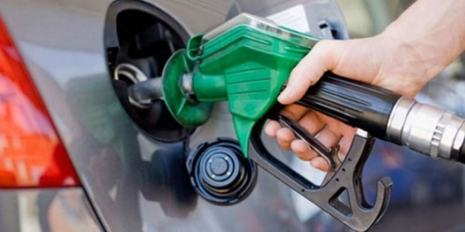 Motorin fiyatlarına 8 kuruş indirim yapıldı