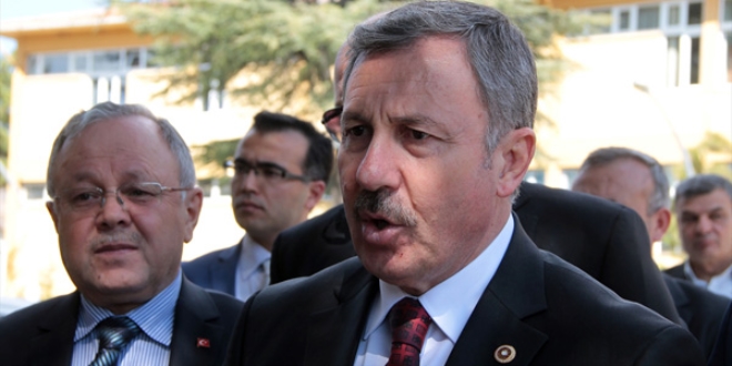 'Anne ve babalar, çocuklarınızı kütüphanelere gönderin'