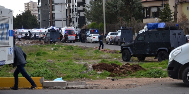 Diyarbakır'da terör saldırısı: 7 şehit, 13 yaralı