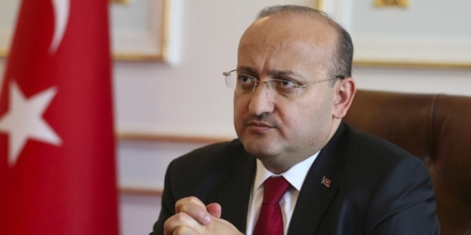 'Diyarbak�r kalle� ve al�ak ter�ristlere lanet okuyor'