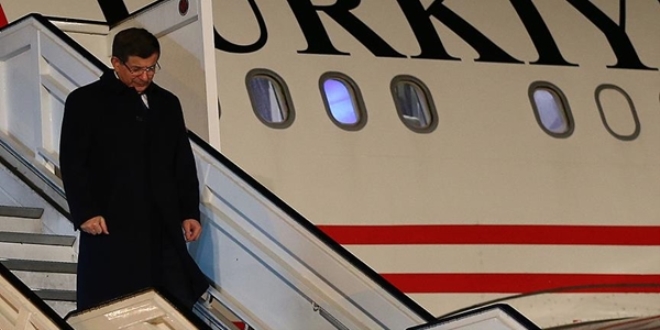 Ba�bakan Davuto�lu, Ankara'ya geldi