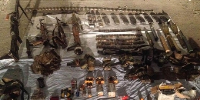 I�d�r'da �ok say�da silah ve mermi ele ge�irildi