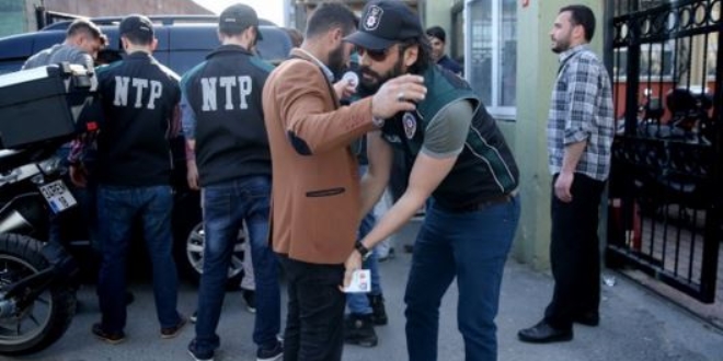 İstanbul'da ekipler, okul çevrelerinde denetim yaptı