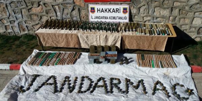 Hakkari'de PKK cephaneliği ele geçti