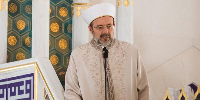Görmez: Hiçbiriniz başınızı öne eğerek yaşamayınız