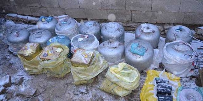Tunceli'de 265 kilogram el yapımı patlayıcı ele geçirildi