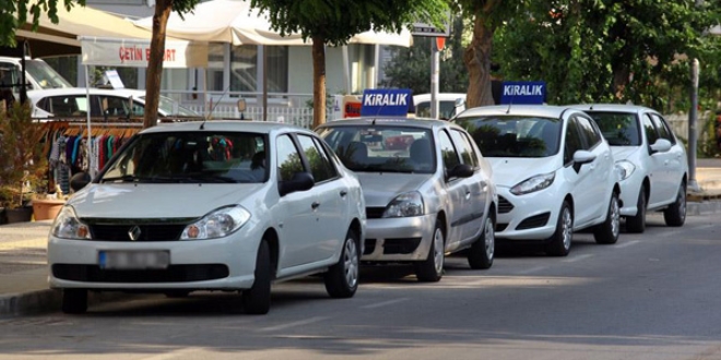 '300 bin kiralık araç yollarda'
