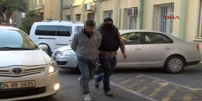 İstanbul'da 25 üniversiteliye gözaltı