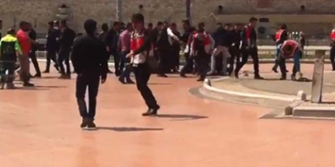 Taksim'de silah sesleri panik yarattı