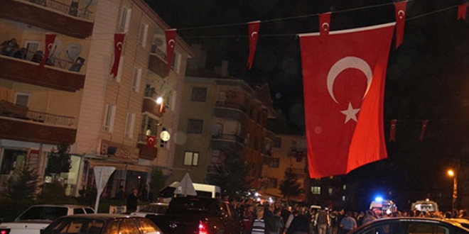 Şehit Emniyet Amiri Kurt'un babaevine yas var