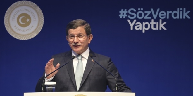 Davutoğlu'nun '#SözVerdikYaptık' etiketi, dünya listesinde zirvede