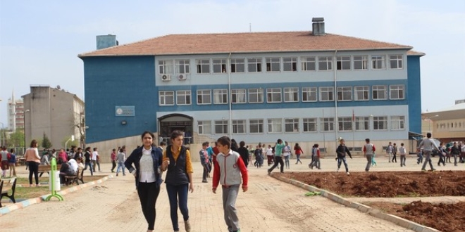 İdil'de cumartesi günleri öğrencilere telafi eğitimi