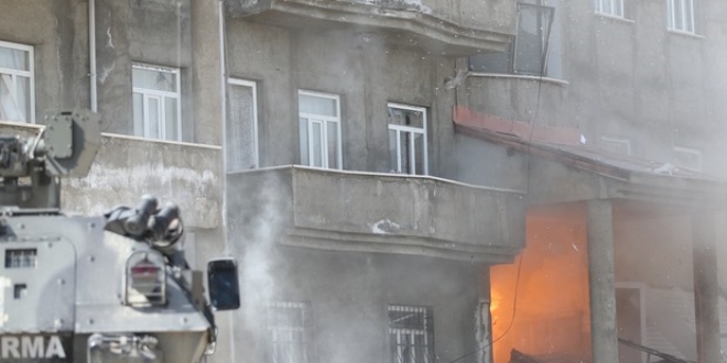 Y�ksekova'da sessiz gecenin ard�ndan yo�un operasyon ba�lad�