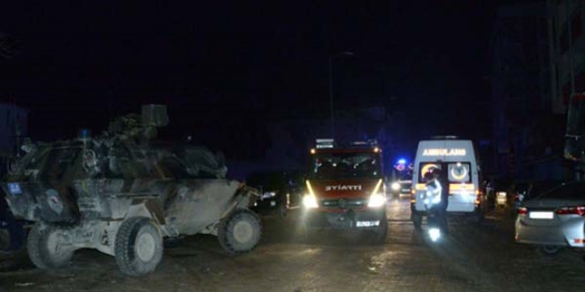 Diyarbakır'da bomba yüklü tankerle saldırı