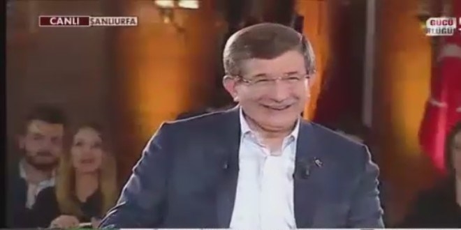 Davutoğlu: Messi'yi bana benzetirler